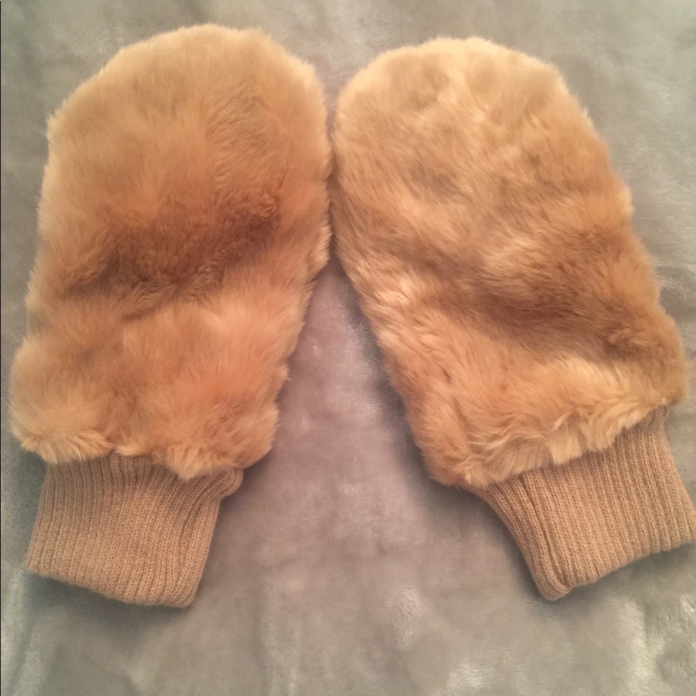 Silence + Noise Faux Fur Mittens